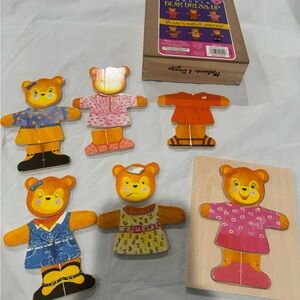 Melissa & Doug Bear Dress-Up Puzzle Set
